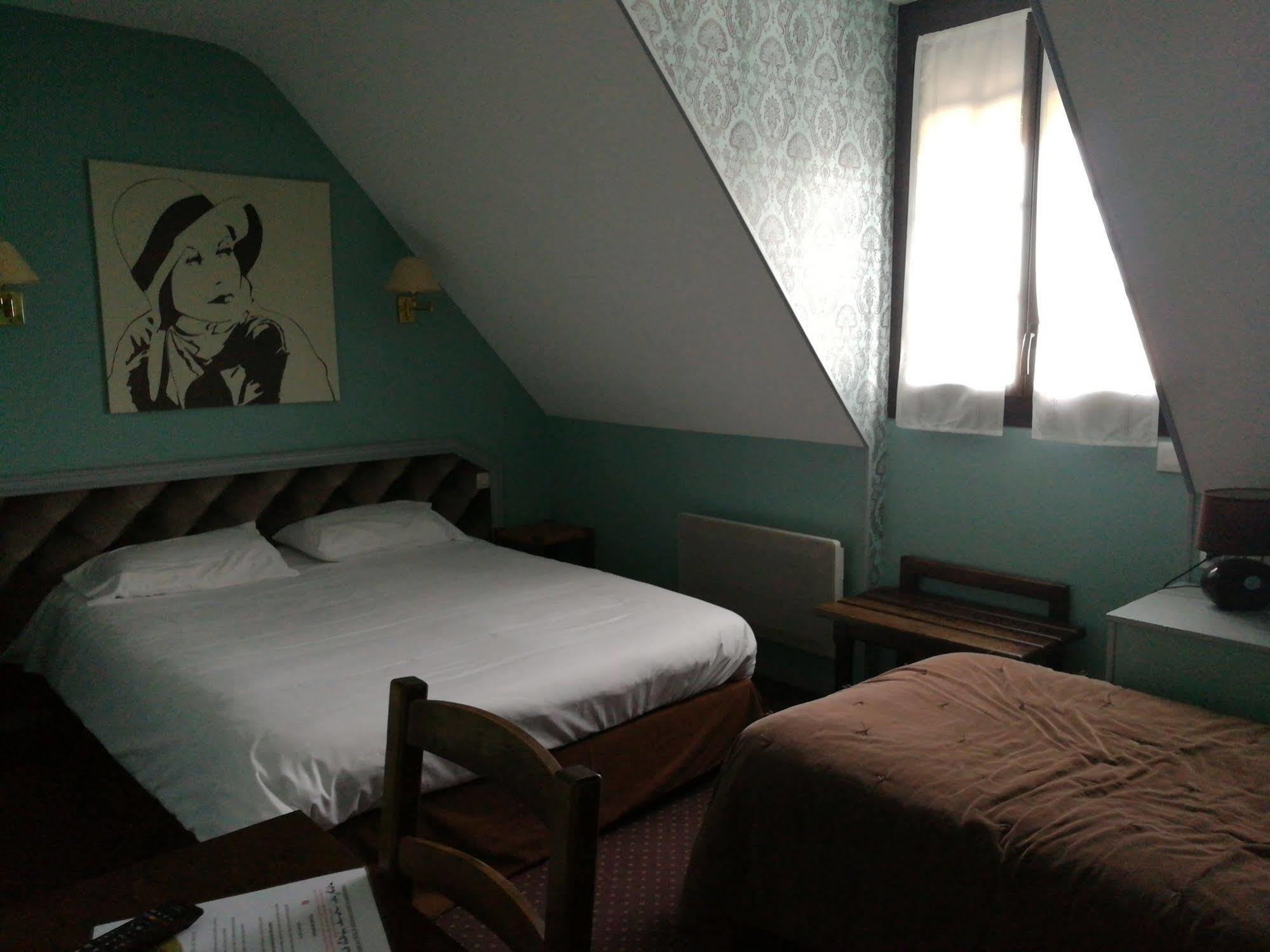 Contact Hotel Du Relais Thouars Zewnętrze zdjęcie