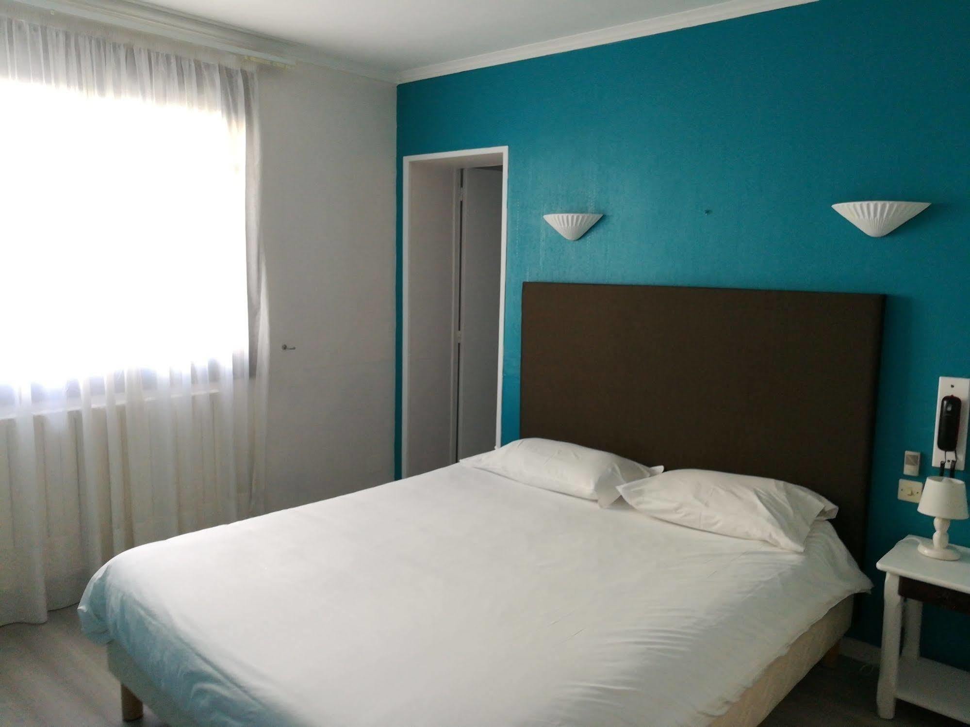 Contact Hotel Du Relais Thouars Zewnętrze zdjęcie